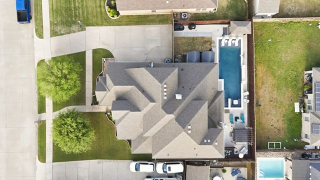 509 Autumn Run Drive, Midlothian, TX 76065