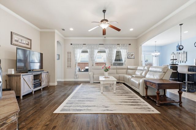 509 Autumn Run Drive, Midlothian, TX 76065