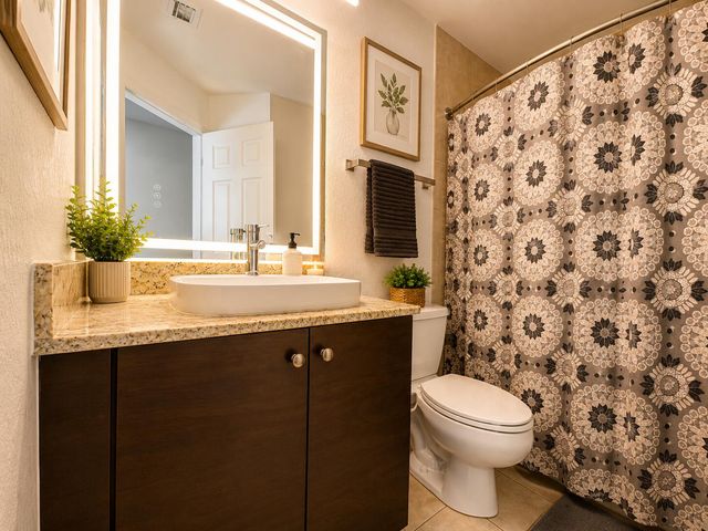 111 NW 2ND Avenue 10, Hallandale Beach, FL 33009