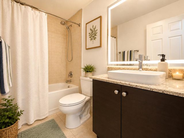 111 NW 2ND Avenue 10, Hallandale Beach, FL 33009