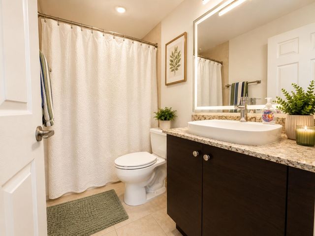 111 NW 2ND Avenue 10, Hallandale Beach, FL 33009