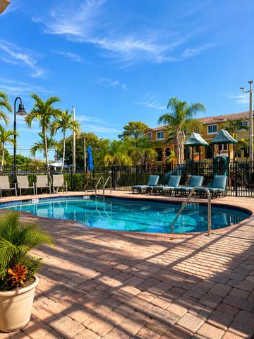 111 NW 2ND Avenue 10, Hallandale Beach, FL 33009