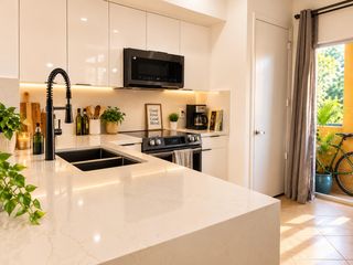 111 NW 2ND Avenue 10, Hallandale Beach, FL 33009
