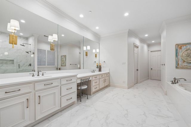 531 Three Corners Drive, Houston, TX 77024