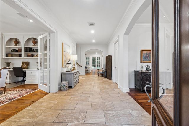 531 Three Corners Drive, Houston, TX 77024