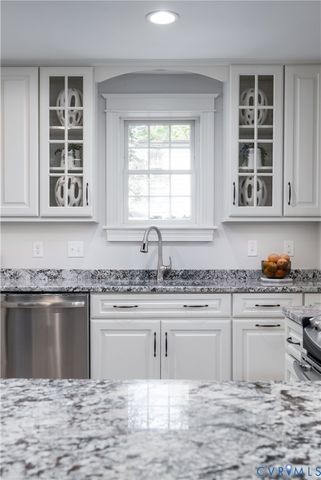 5802 S Crestwood Ave, Henrico, VA 23226