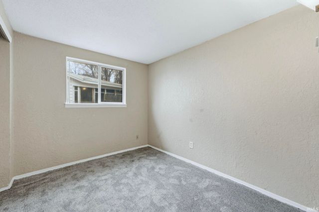 3627 Plaza Drive, Fort Wayne, IN 46806