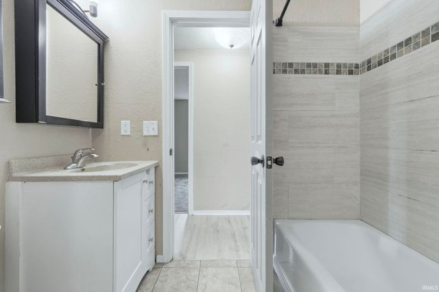 3627 Plaza Drive, Fort Wayne, IN 46806