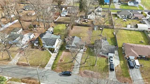 3627 Plaza Drive, Fort Wayne, IN 46806