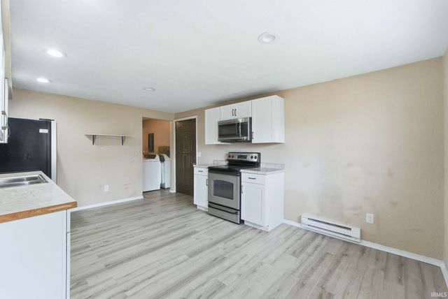 3627 Plaza Drive, Fort Wayne, IN 46806