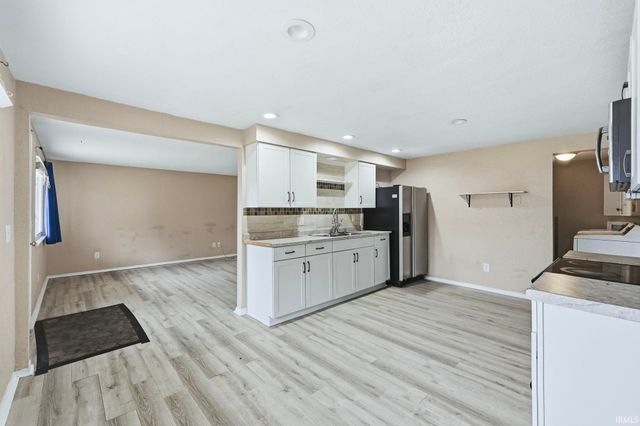 3627 Plaza Drive, Fort Wayne, IN 46806