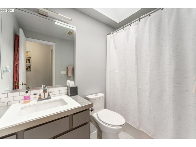 6213 Sw 33rd Pl, Portland, OR 97239