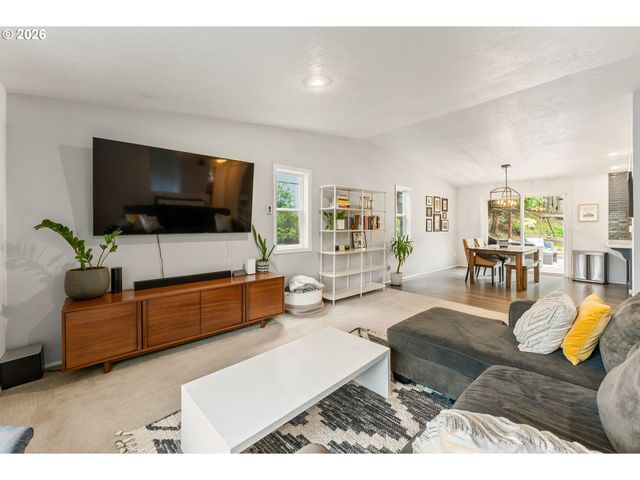 6213 Sw 33rd Pl, Portland, OR 97239