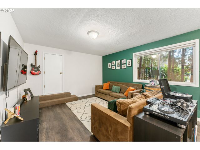 6213 Sw 33rd Pl, Portland, OR 97239