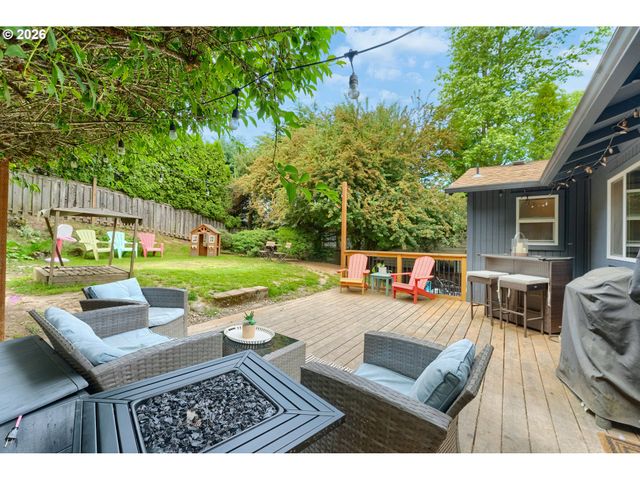 6213 Sw 33rd Pl, Portland, OR 97239
