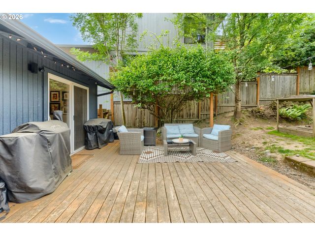 6213 Sw 33rd Pl, Portland, OR 97239