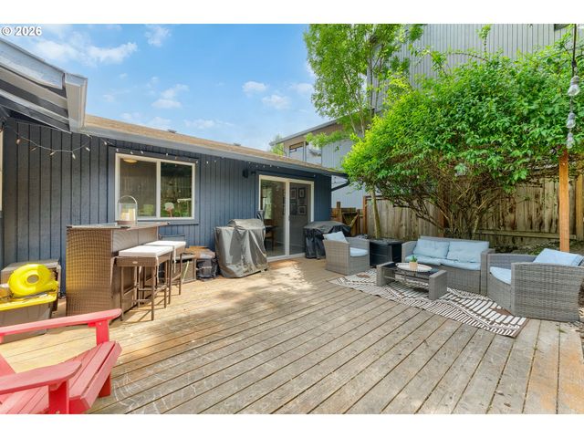 6213 Sw 33rd Pl, Portland, OR 97239
