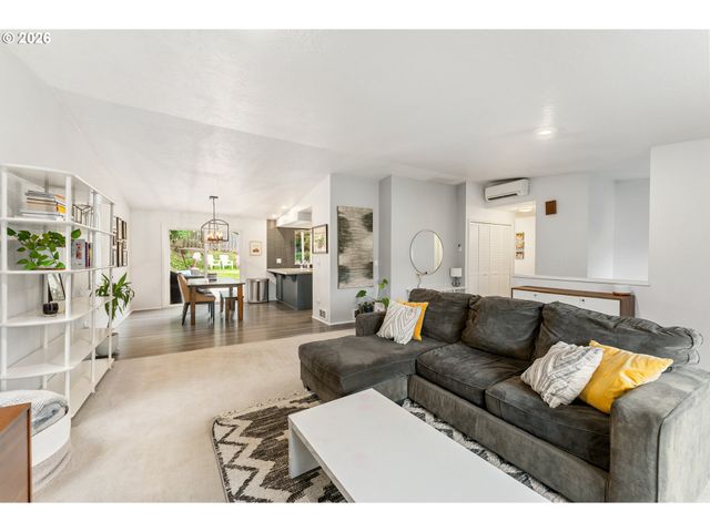6213 Sw 33rd Pl, Portland, OR 97239