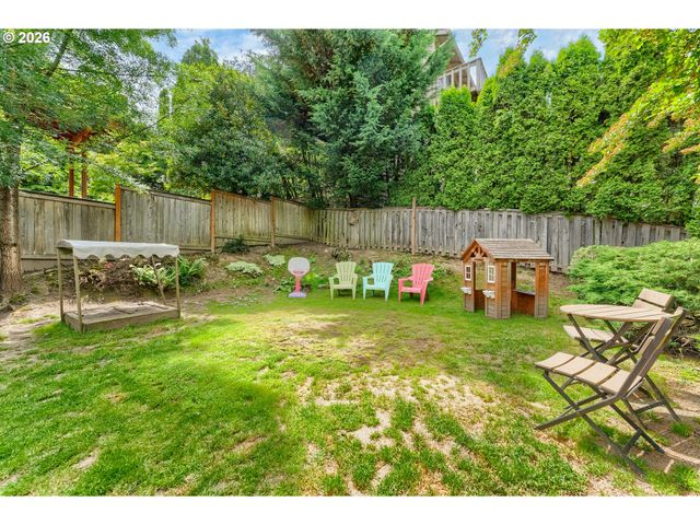6213 Sw 33rd Pl, Portland, OR 97239