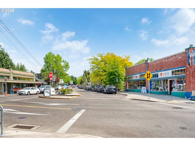 6213 Sw 33rd Pl, Portland, OR 97239