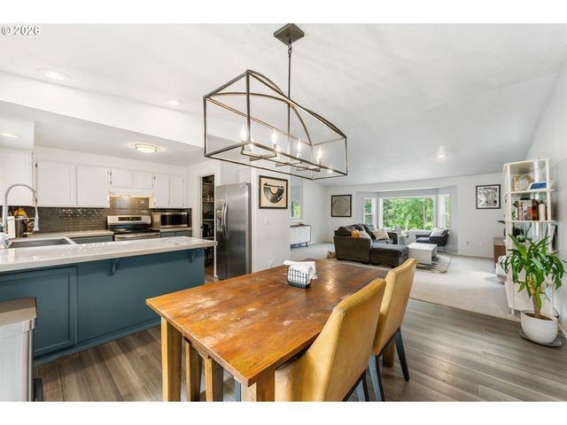 6213 Sw 33rd Pl, Portland, OR 97239