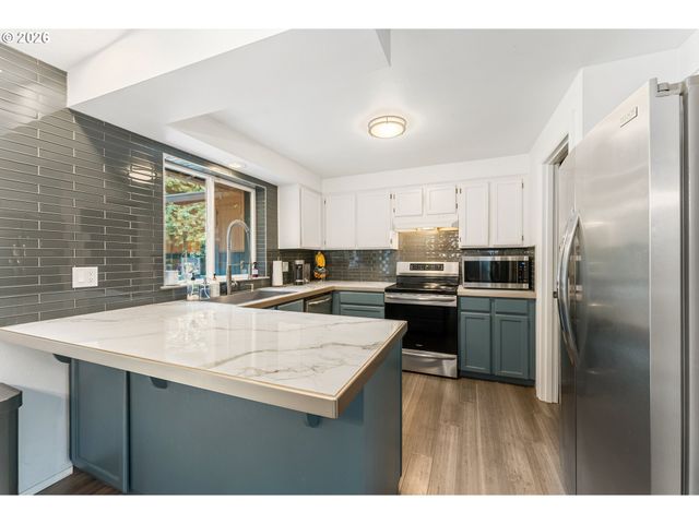6213 Sw 33rd Pl, Portland, OR 97239