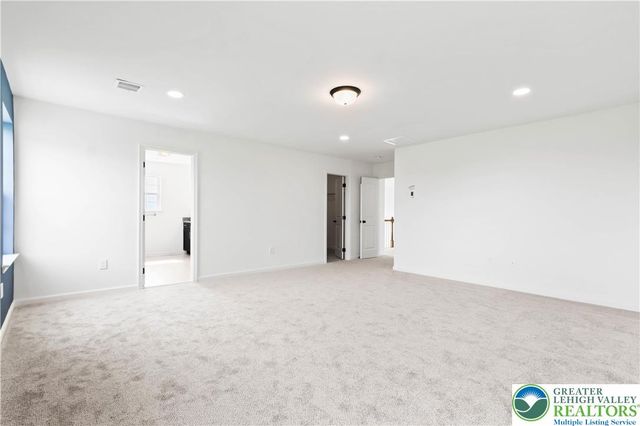 4450 Maple Street 2, North Whitehall Twp, PA 18078