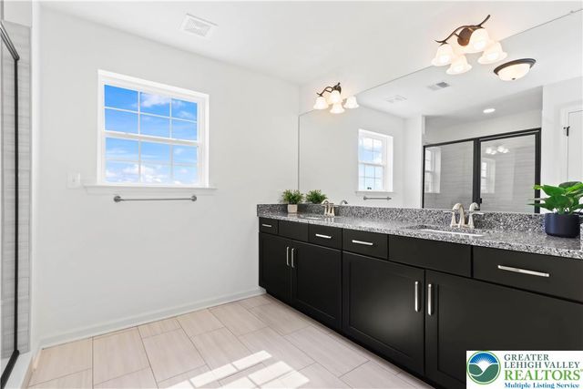 4450 Maple Street 2, North Whitehall Twp, PA 18078