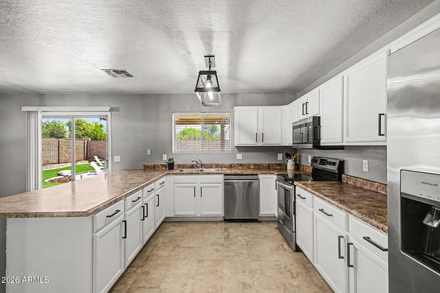 7227 S SUNRISE Way, Buckeye, AZ 85326