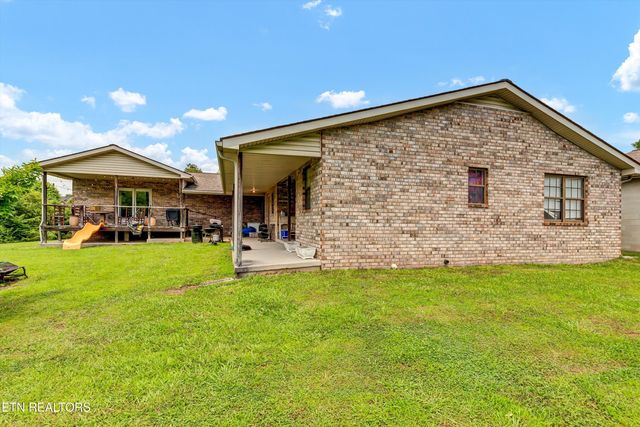 2204 NW Murray Rd, Knoxville, TN 37912
