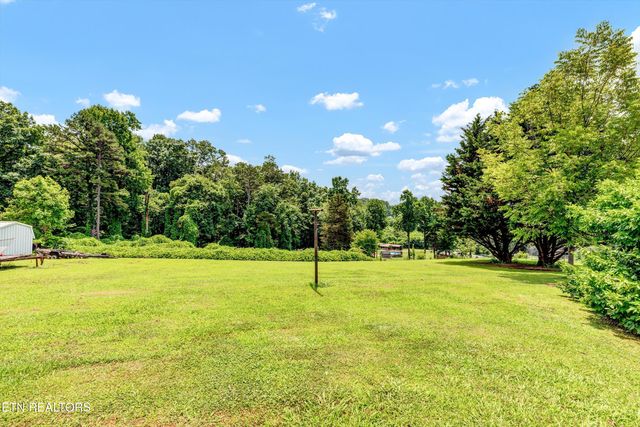 2204 NW Murray Rd, Knoxville, TN 37912