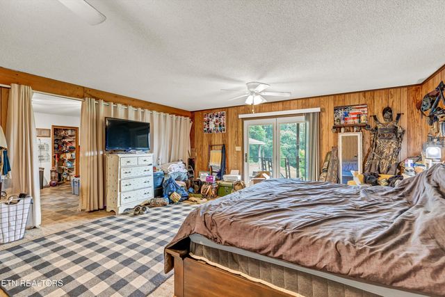 2204 NW Murray Rd, Knoxville, TN 37912