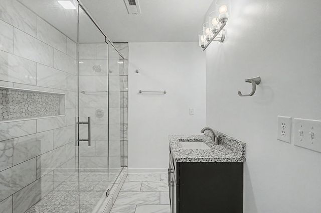 7004 Forest Park Blvd, Hopkinsville, KY 42240