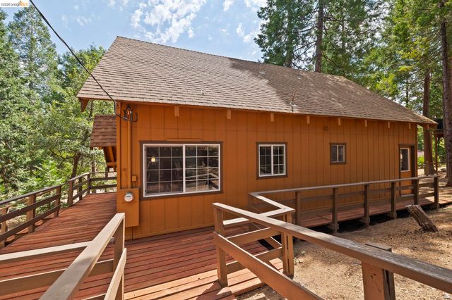 24103 Golf Links Dr, Mi Wuk Village, CA 95346