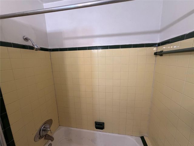 2107 S MILLS AVENUE, Orlando, FL 32806