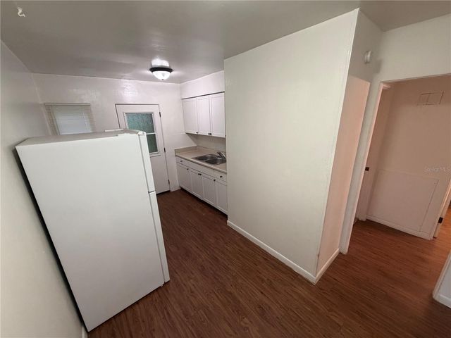 2107 S MILLS AVENUE, Orlando, FL 32806