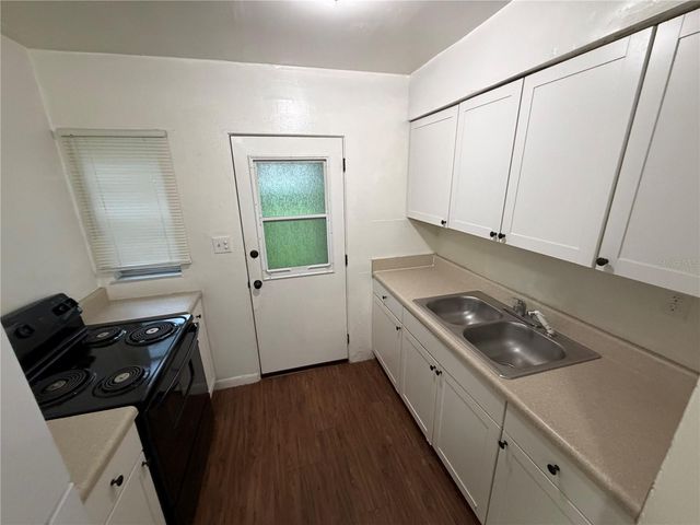 2107 S MILLS AVENUE, Orlando, FL 32806