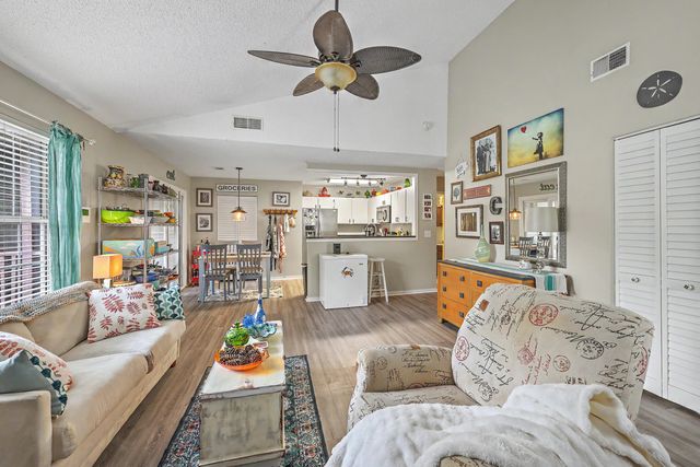 7910 Parklane Court Unit 505, North Charleston, SC 29418