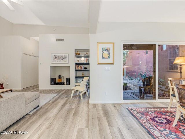 5271 S Morning Sky Lane, Tucson, AZ 85747