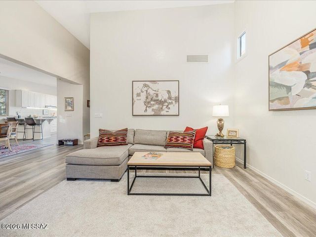 5271 S Morning Sky Lane, Tucson, AZ 85747