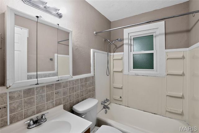 212 Thoroughman Avenue, St Louis, MO 63135