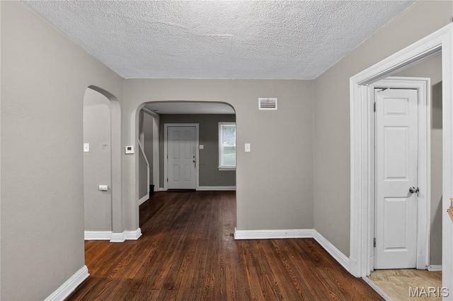212 Thoroughman Avenue, St Louis, MO 63135