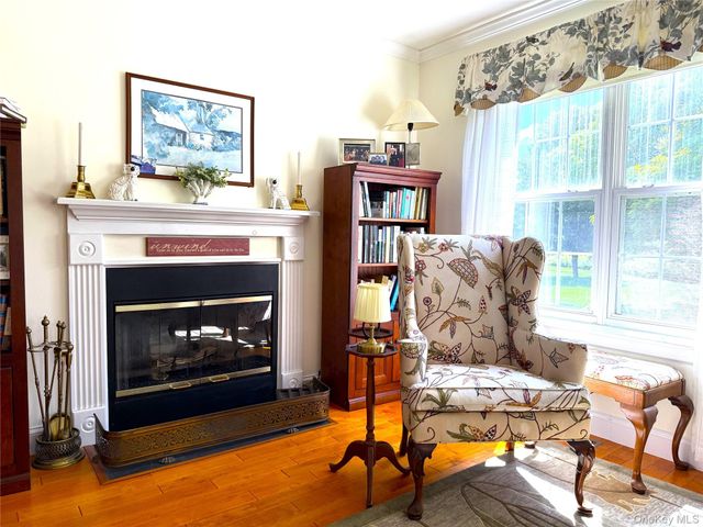 41 W Deer Trail, Pawling, NY 12564
