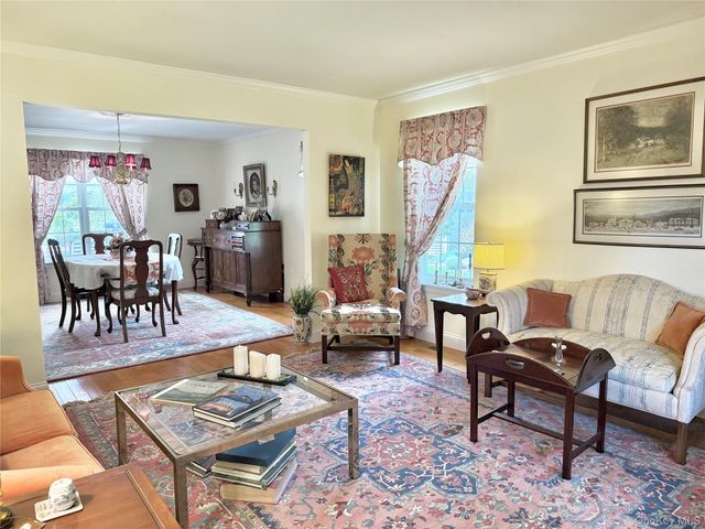 41 W Deer Trail, Pawling, NY 12564