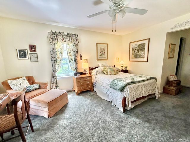 41 W Deer Trail, Pawling, NY 12564