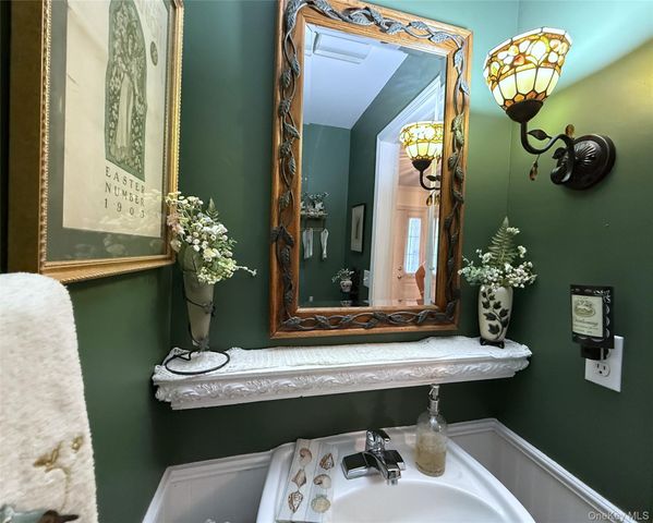 41 W Deer Trail, Pawling, NY 12564