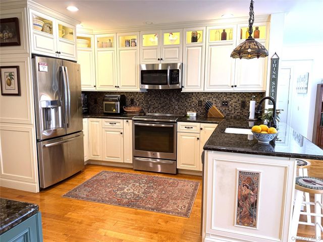 41 W Deer Trail, Pawling, NY 12564