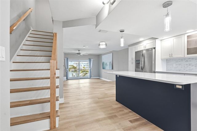 12482 CAPRI CIRCLE N 4, Treasure Island, FL 33706