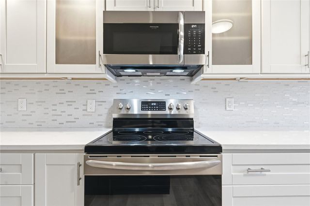 12482 CAPRI CIRCLE N 4, Treasure Island, FL 33706