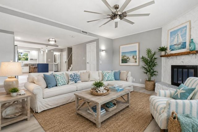 12482 CAPRI CIRCLE N 4, Treasure Island, FL 33706